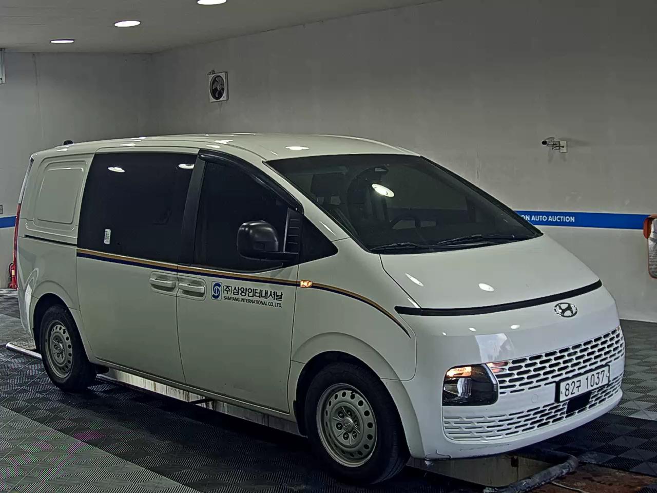 هيونداي ستاريا 2022 SMART