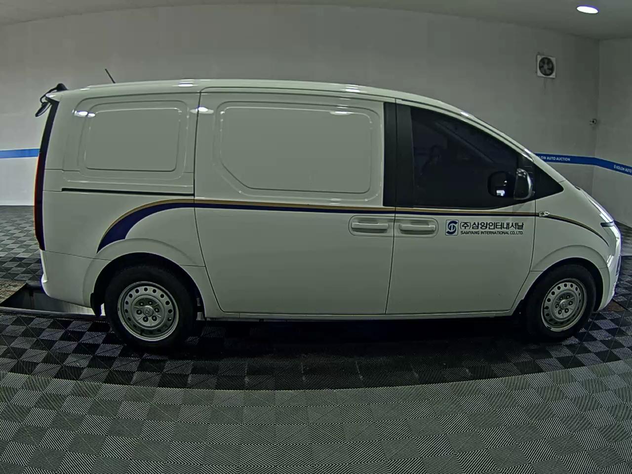 هيونداي ستاريا 2023 SMART