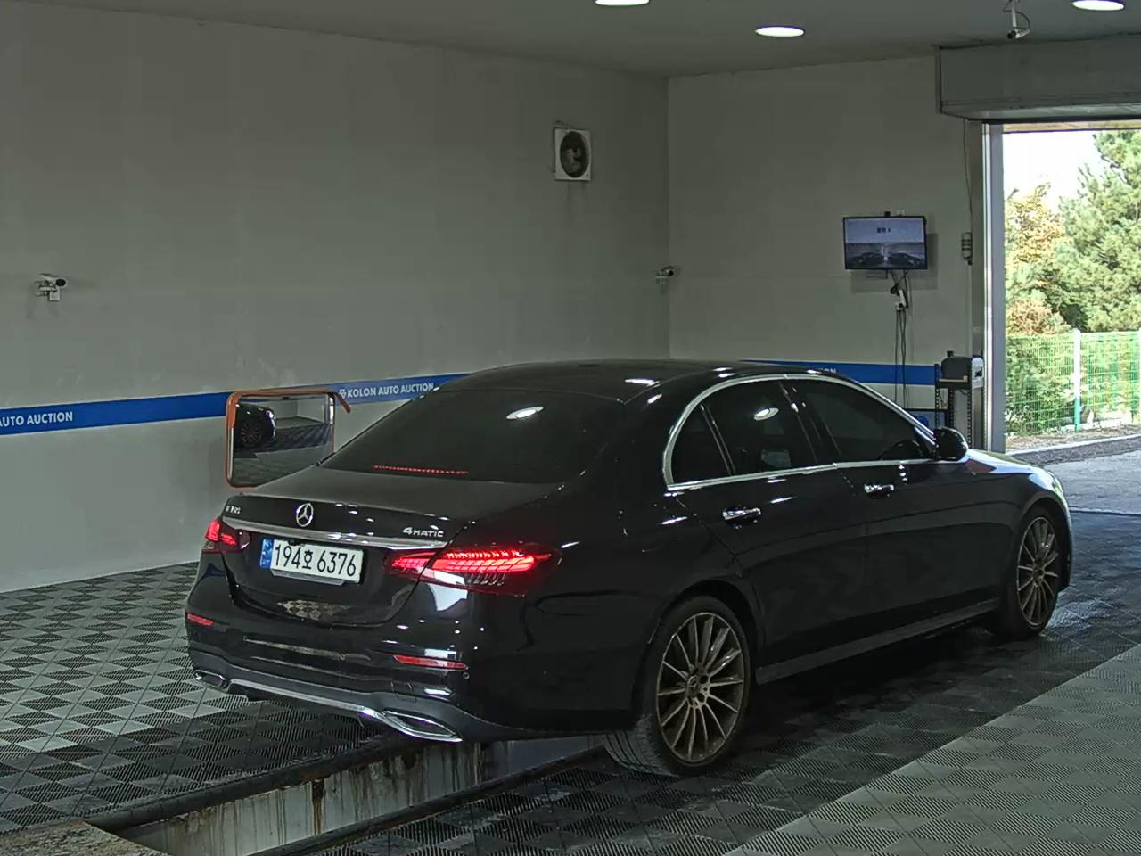 مرسيدس بنز E Class 2022 4MATIC LINE