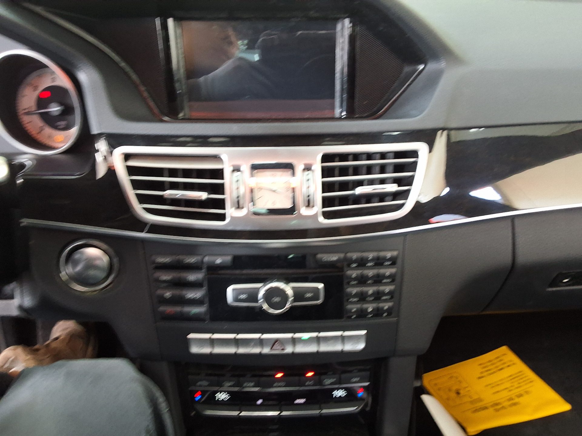 مرسيدس بنز E Class 2014 E220