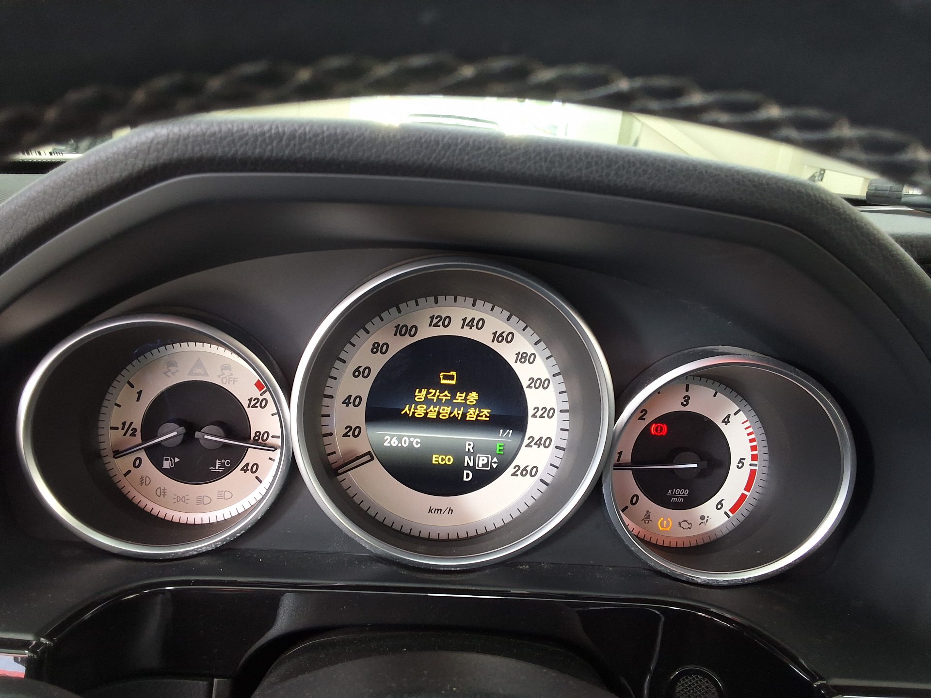 مرسيدس بنز E Class 2014 E220