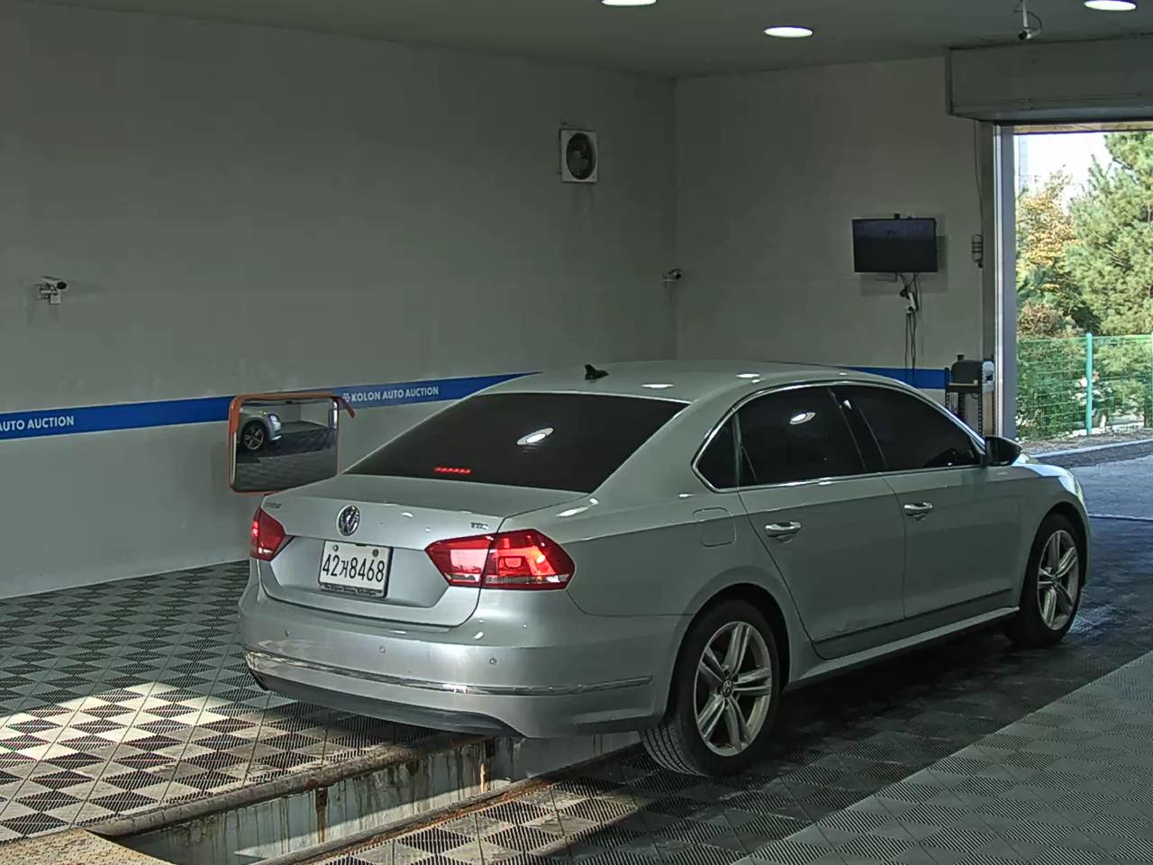 فولكس فاجن باسات 2014
