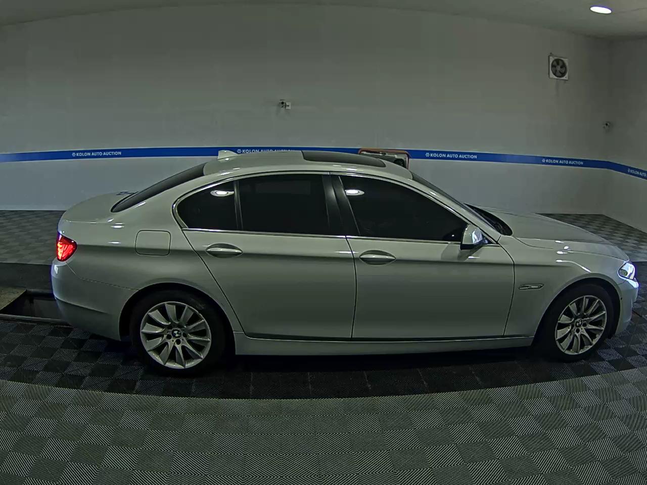 بي إم دبليو 5 Series 2013 528i