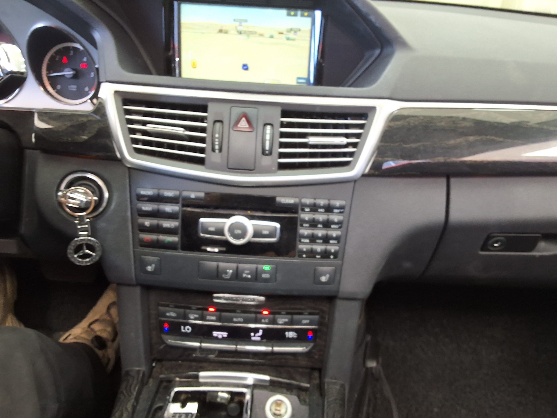مرسيدس بنز E Class 2012 E220