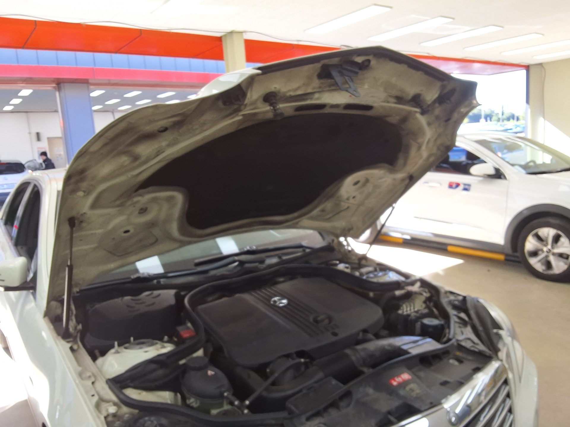 مرسيدس بنز E Class 2012 E220