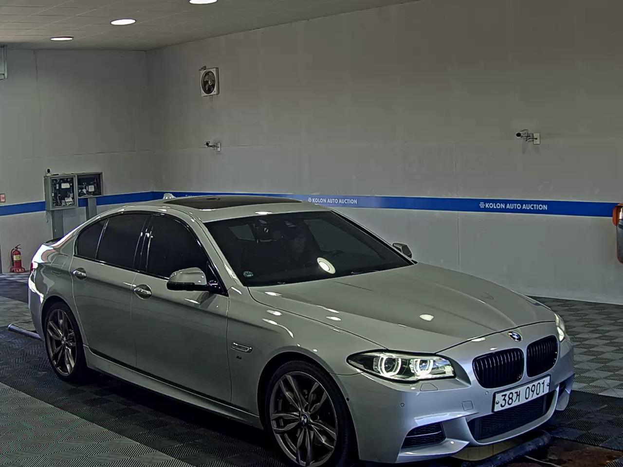 بي إم دبليو 5 Series 2015 M550d