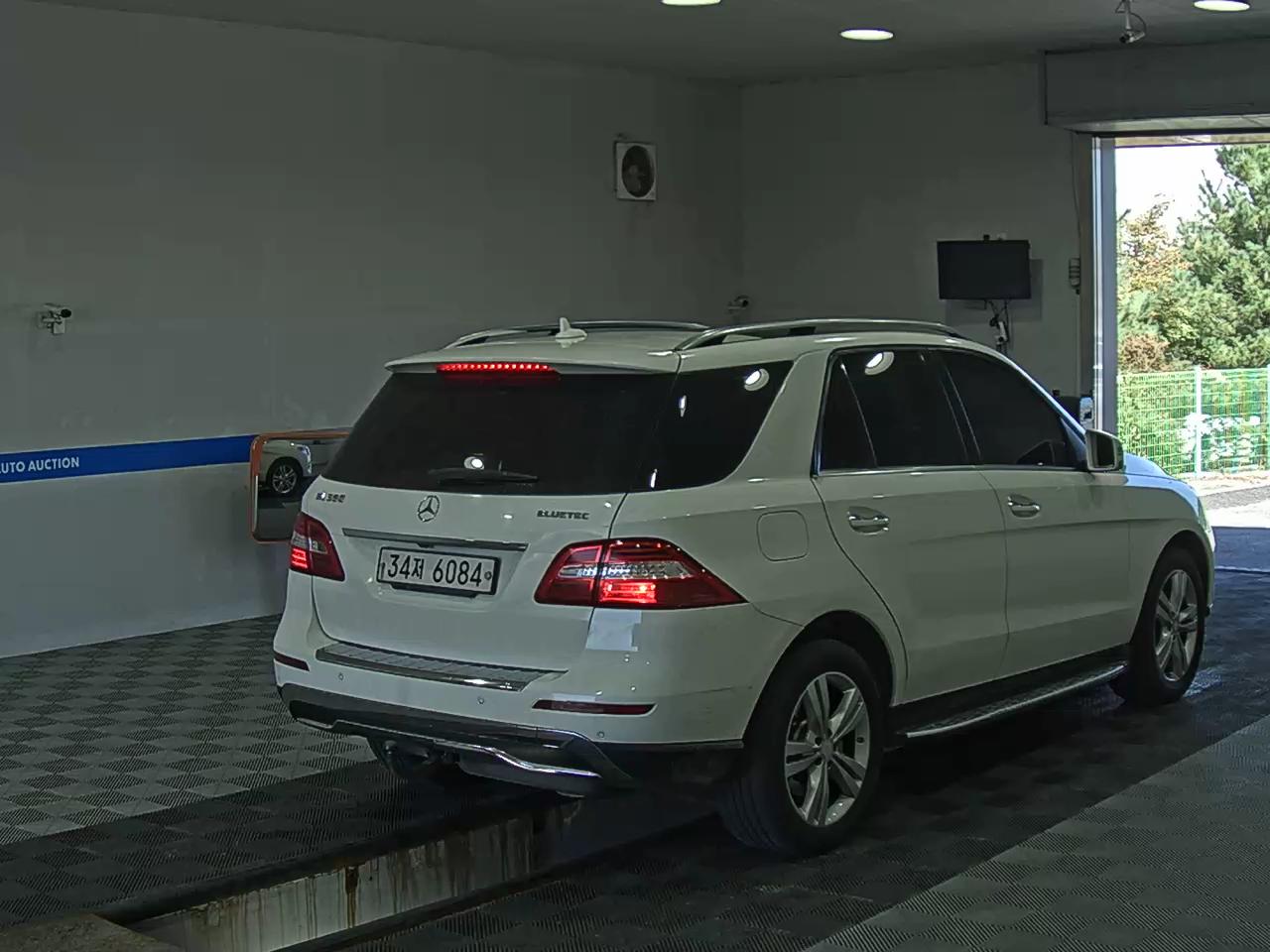 مرسيدس بنز M Class (3Rd Gen) Ml350 Bluetec فورماتيك 2014 4MATIC