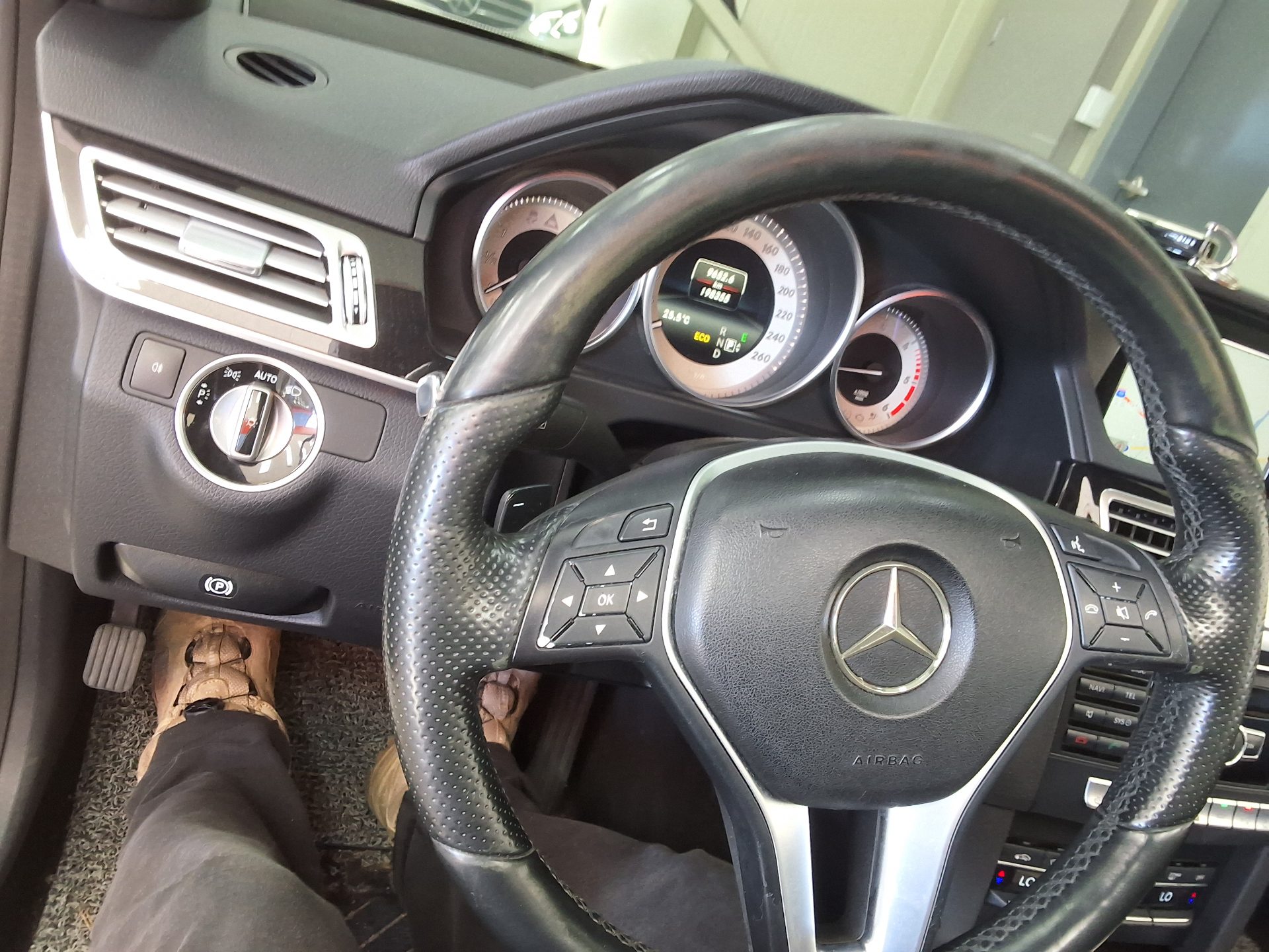 مرسيدس بنز E Class 2014 4MATIC