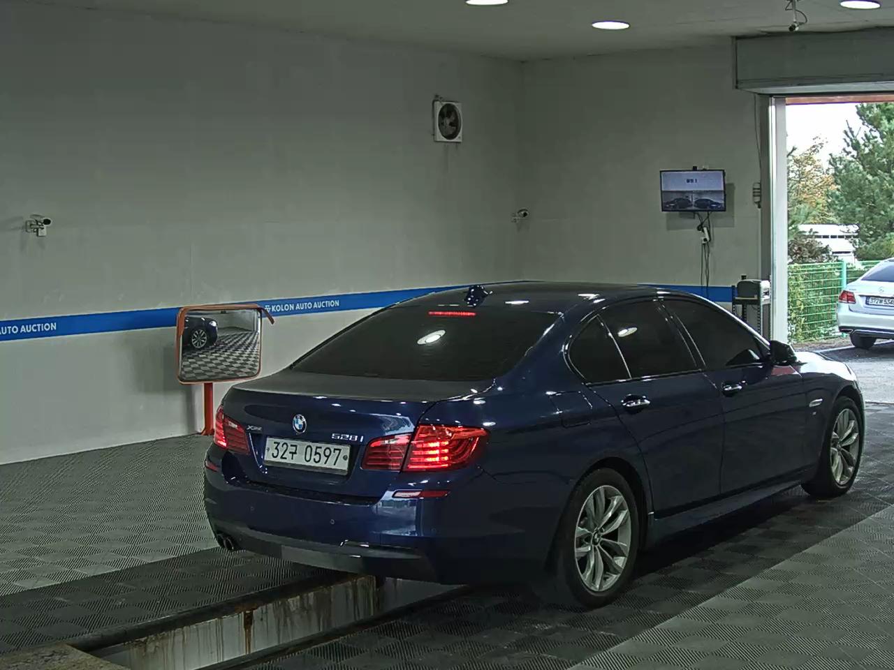 بي إم دبليو 5 Series 2016 528i