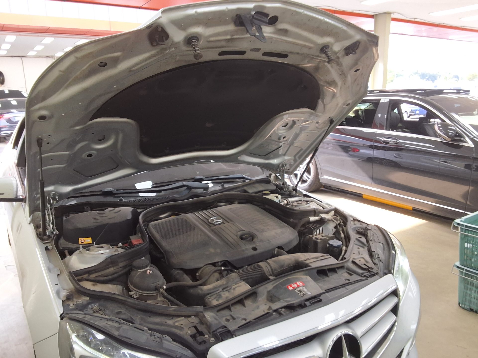 مرسيدس بنز E Class 2016 E220