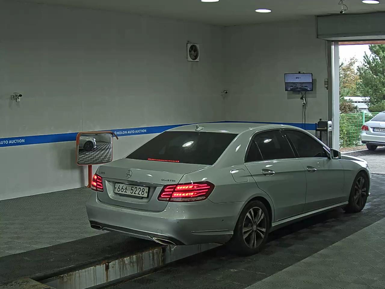مرسيدس بنز E Class 2016 E220
