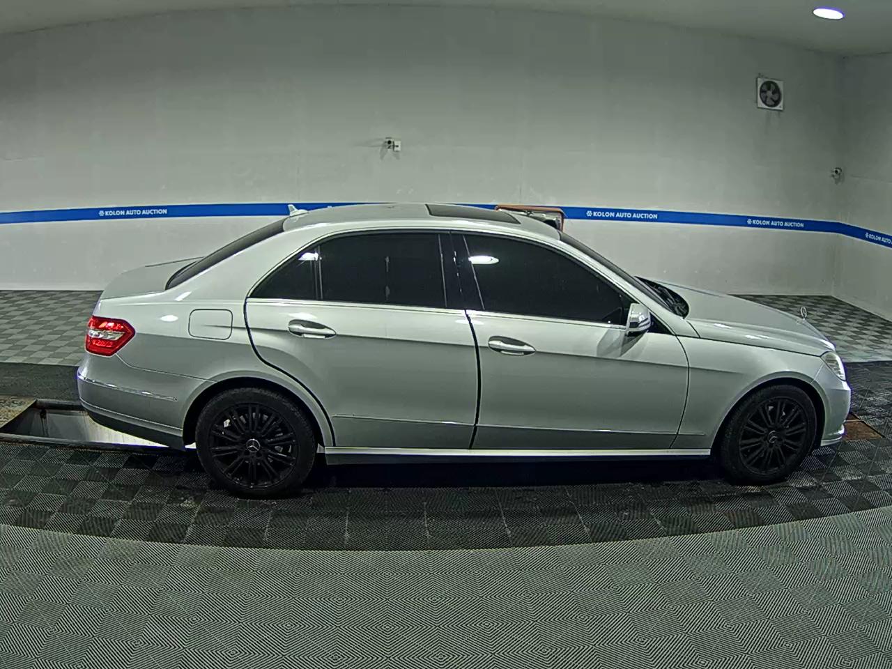 مرسيدس بنز E Class 2011 E300