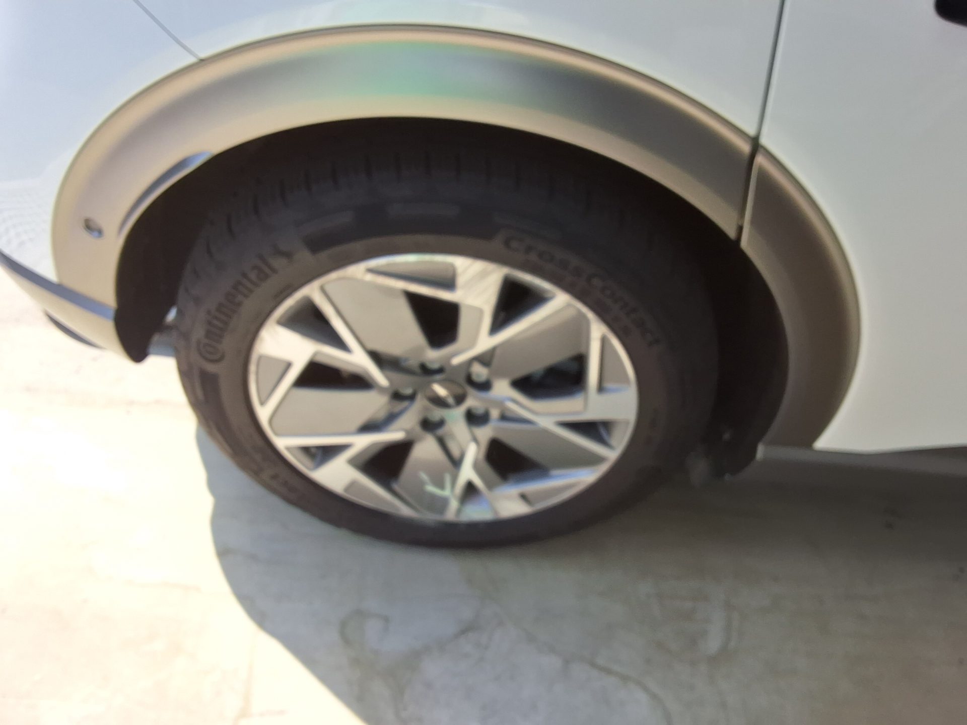 جينيسيس جي في 60 2022 EV دفع رباعي