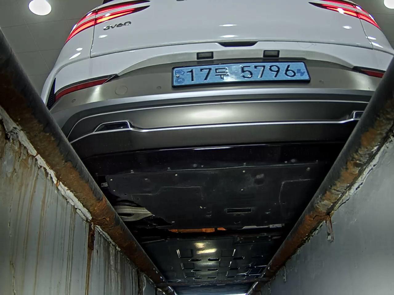 جينيسيس جي في 60 2022 EV دفع رباعي