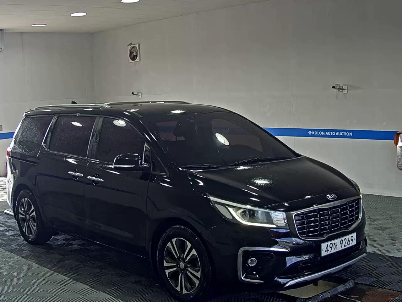 كيا كارنفال 2019 فاخر