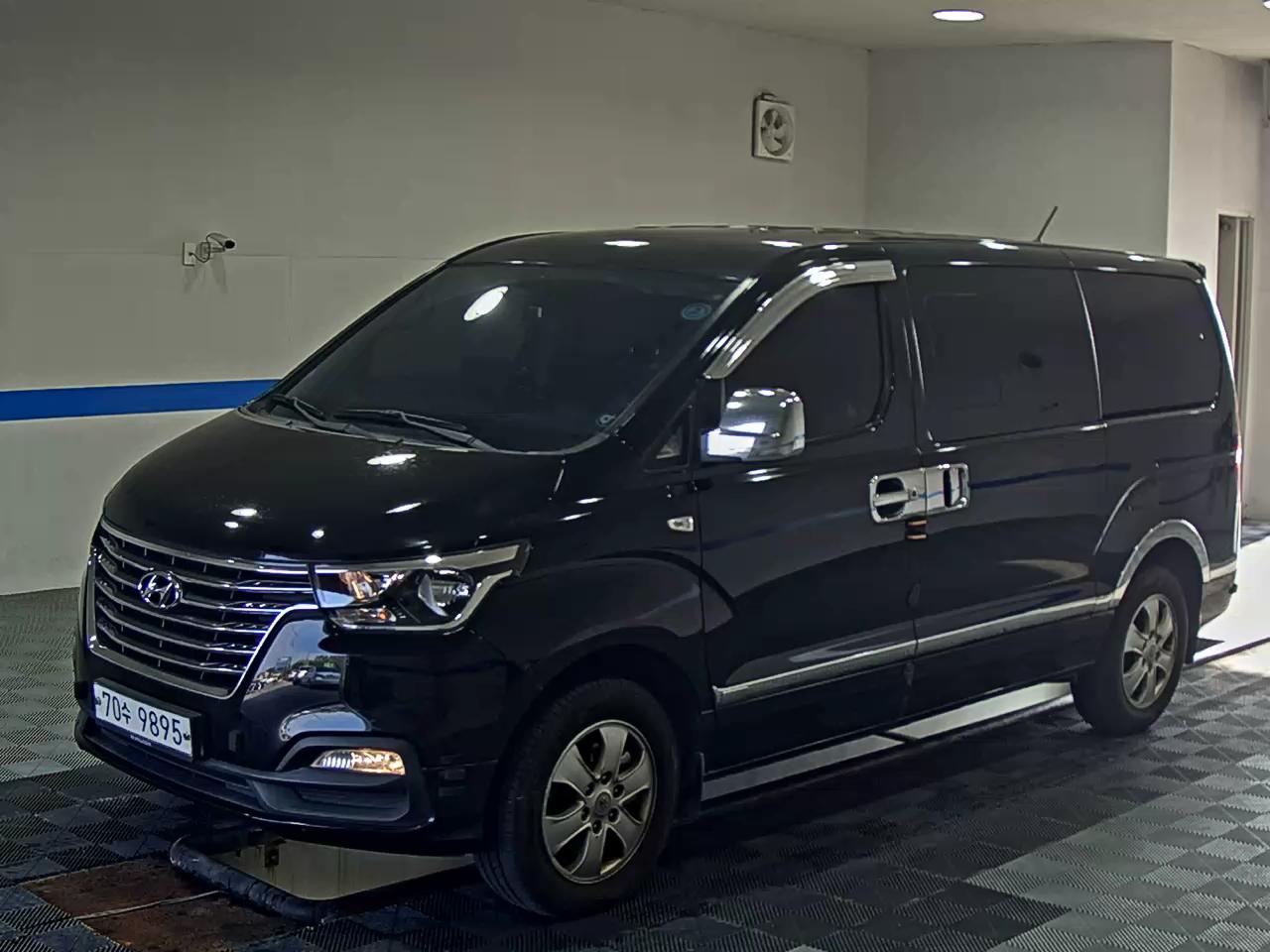 Hyundai Grand Starex