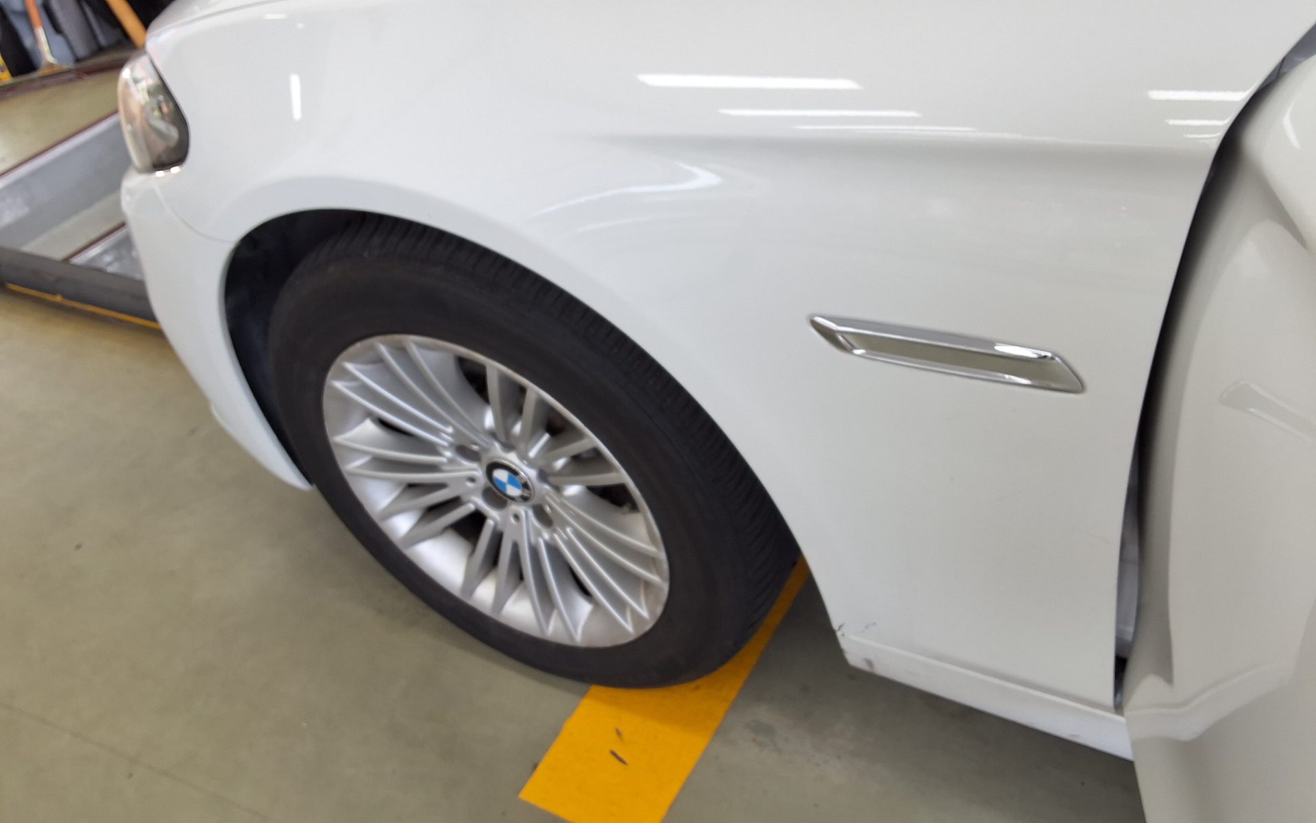بي إم دبليو 5 Series 2014 520d