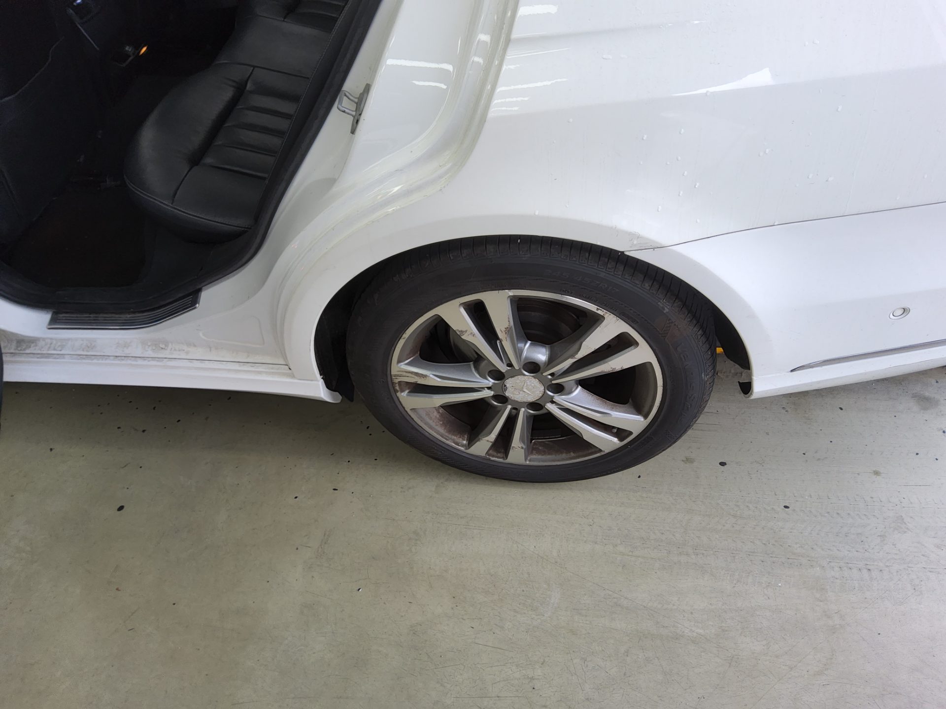 مرسيدس بنز E Class 2014 E220