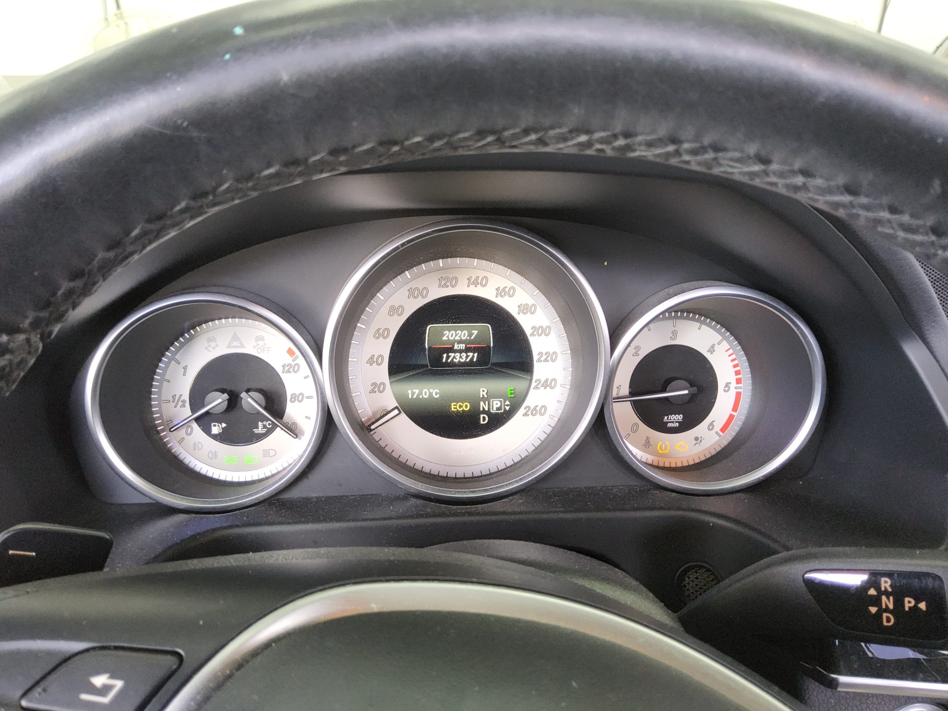 مرسيدس بنز E Class 2014 E220