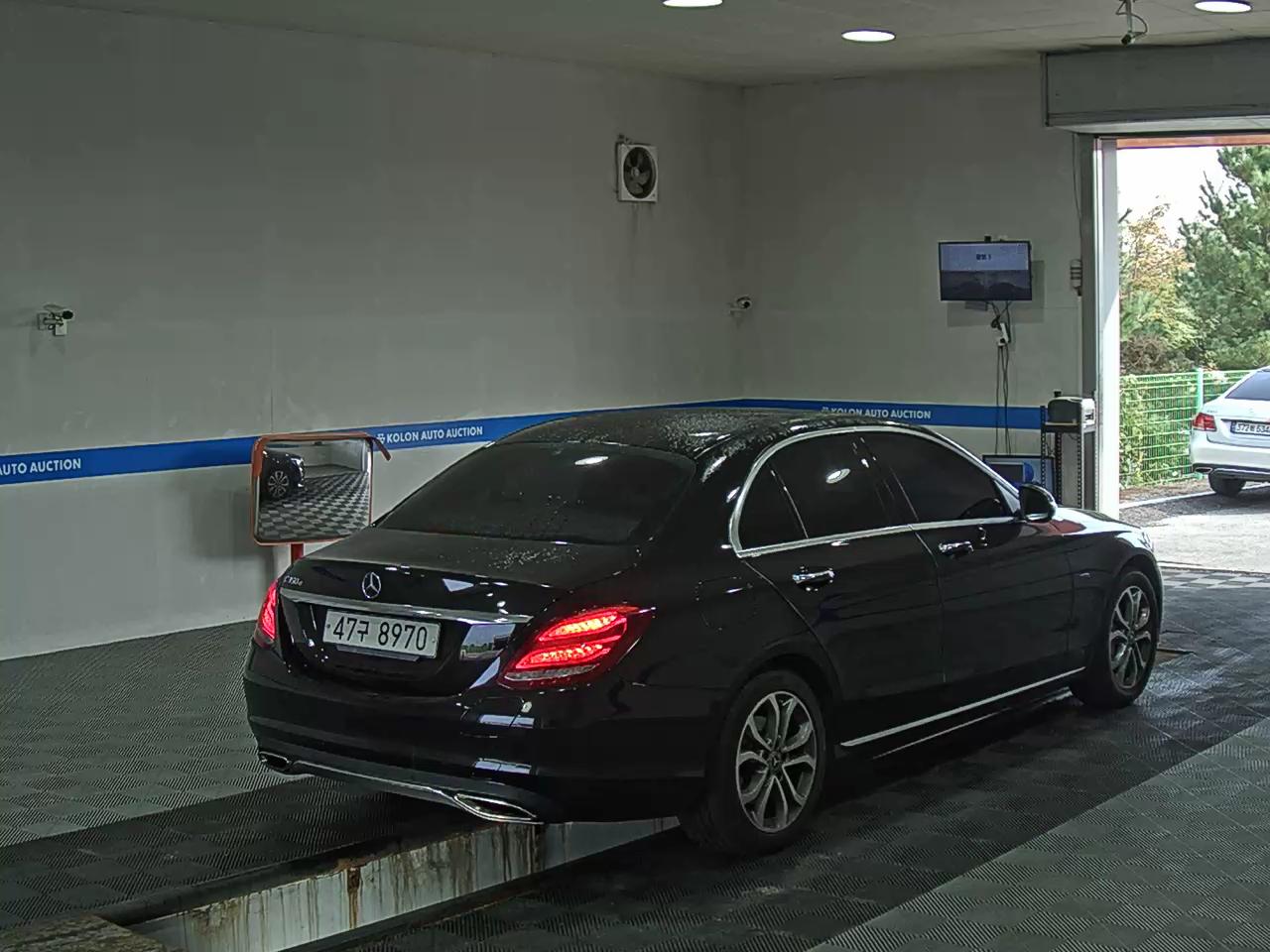 مرسيدس بنز C Class 2018 C350