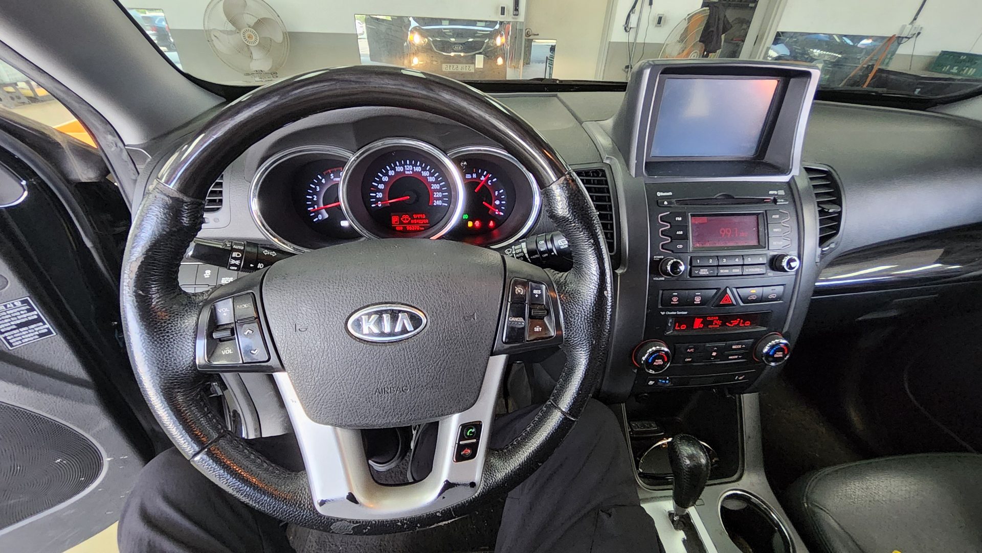 كيا سورينتو 2011 TLX فاخر