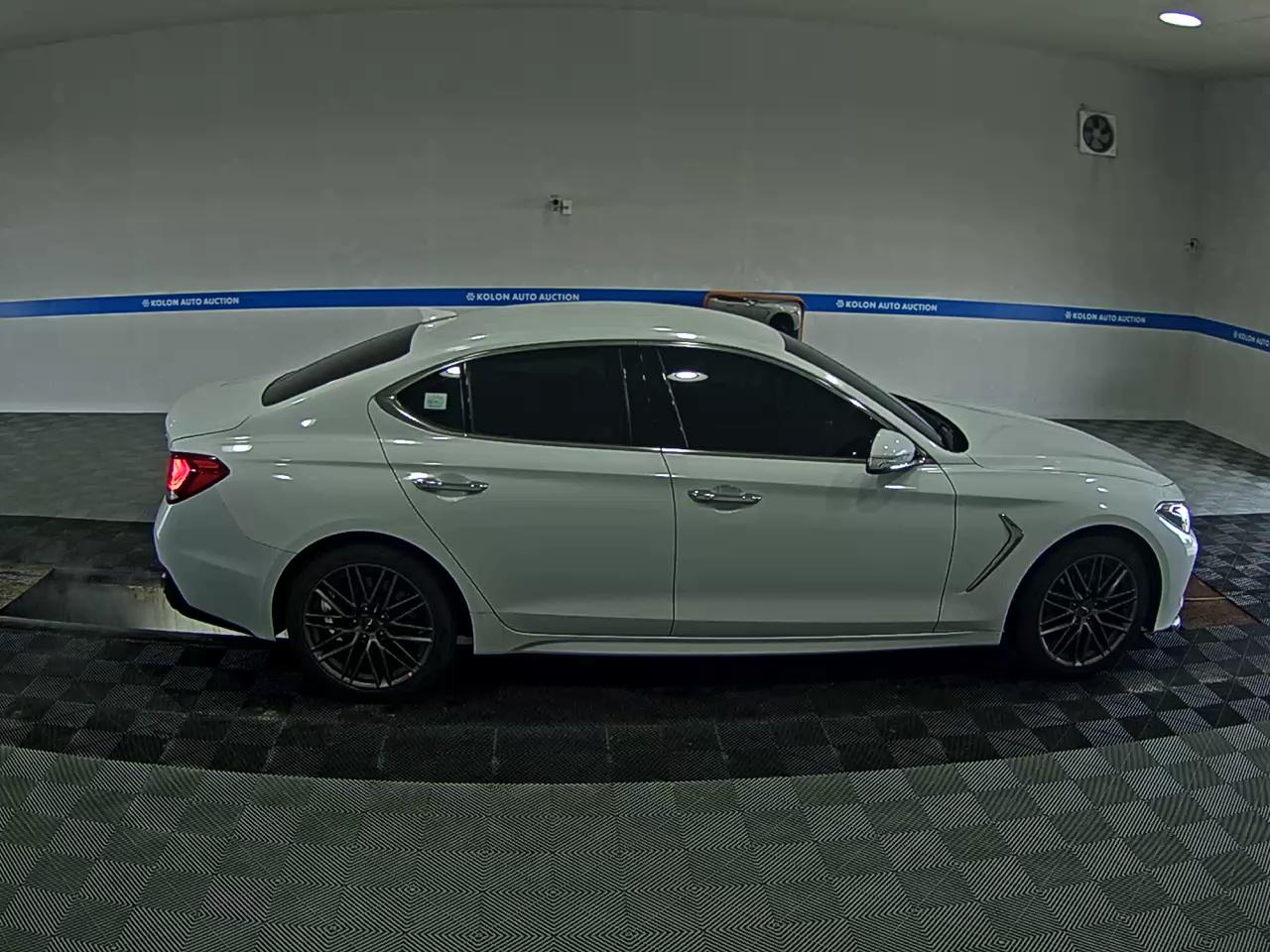جينيسيس جينيسيس G70 2018 دفع رباعي