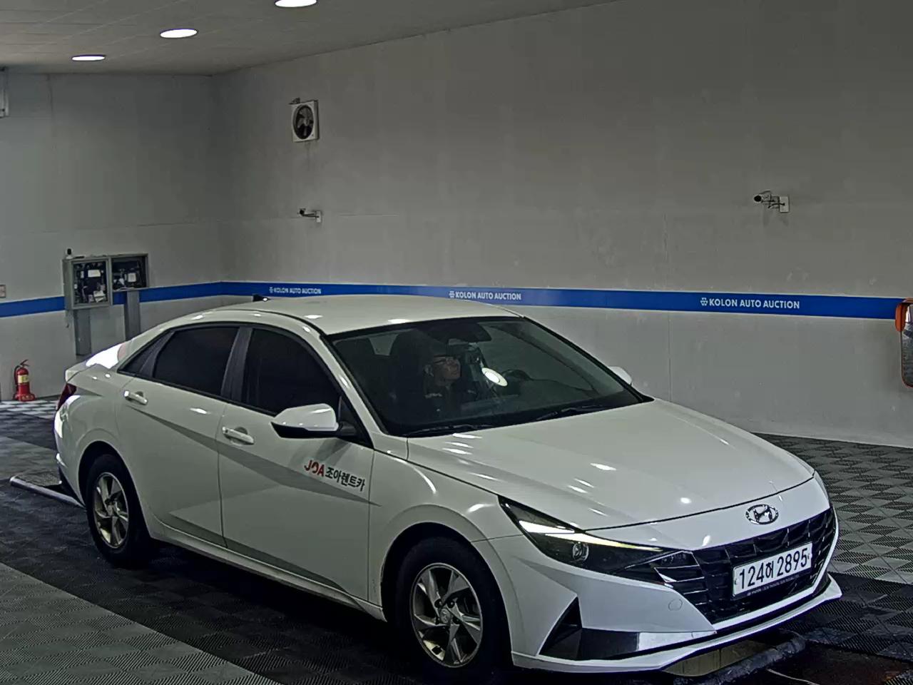 هيونداي أفانتي 2021 MODERN