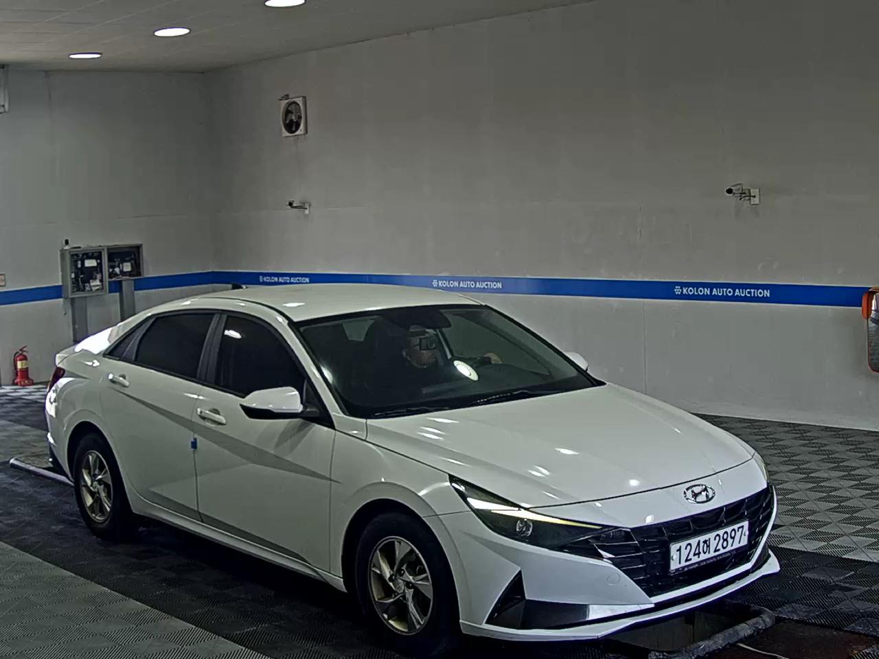 هيونداي أفانتي 2021 MODERN
