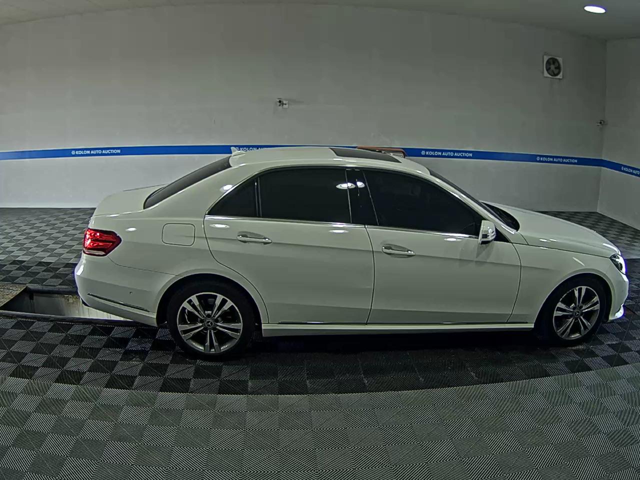 مرسيدس بنز E Class 2016 E220