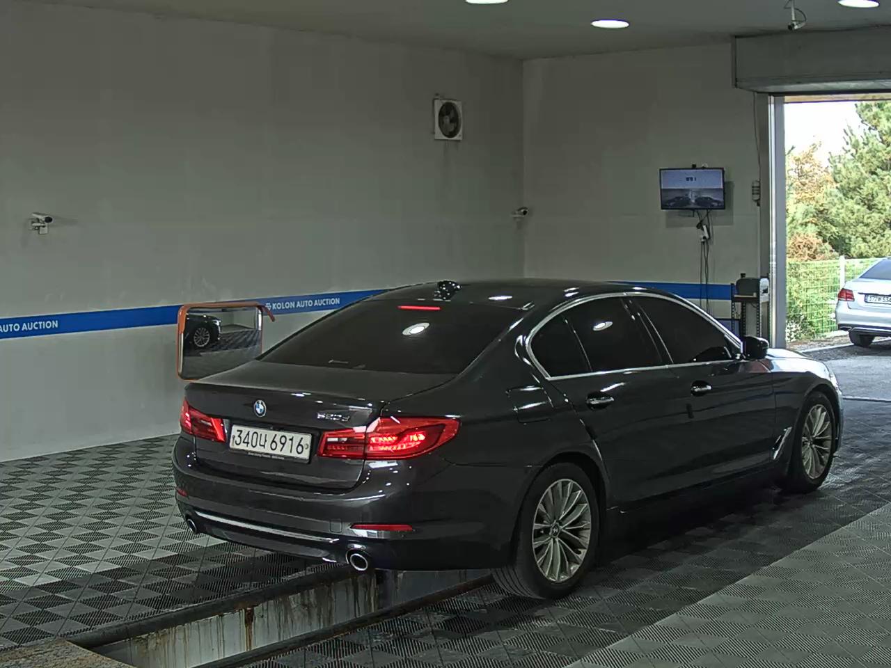 بي إم دبليو 5 Series 2018 فاخر LINE PLUS