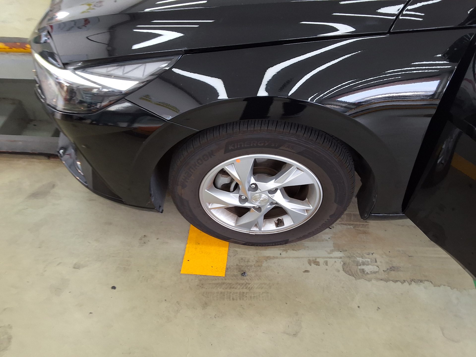 هيونداي أفانتي 2021 MODERN