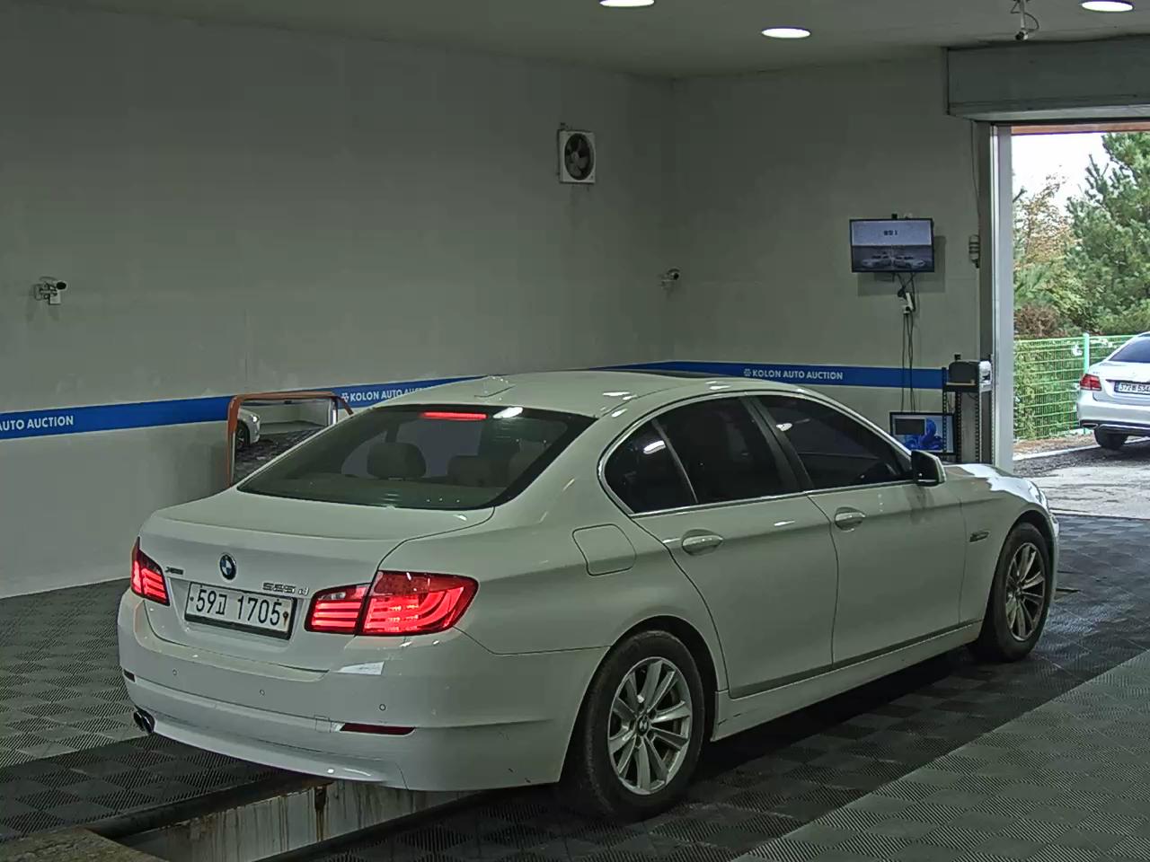 بي إم دبليو 5 Series 2013 525d
