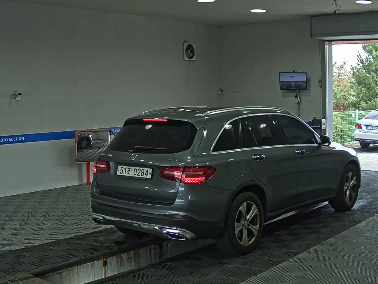 مرسيدس بنز جي إل سي Class 2017 4MATIC