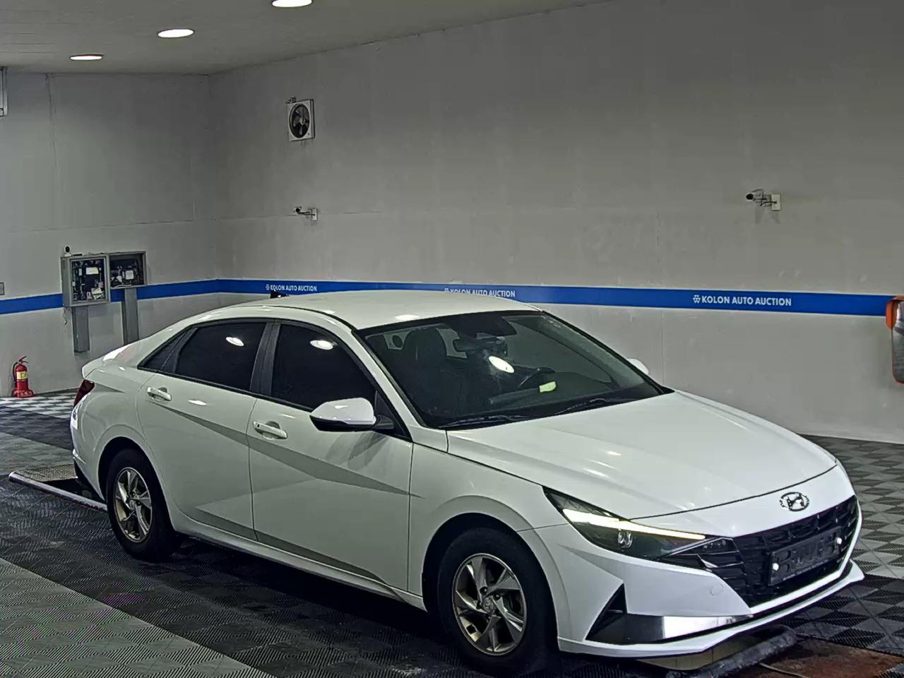 هيونداي أفانتي 2021 MODERN