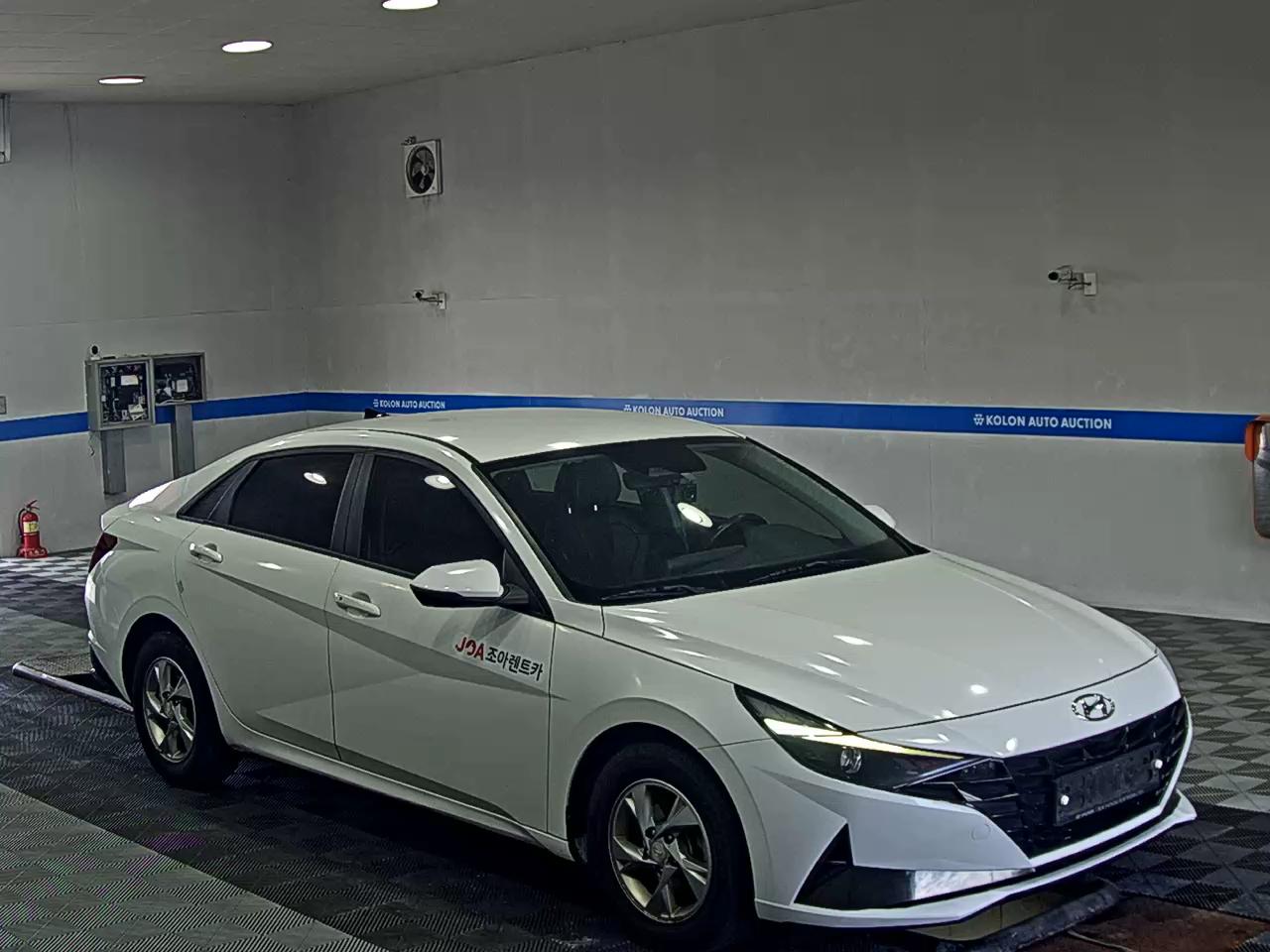 هيونداي أفانتي 2021 MODERN