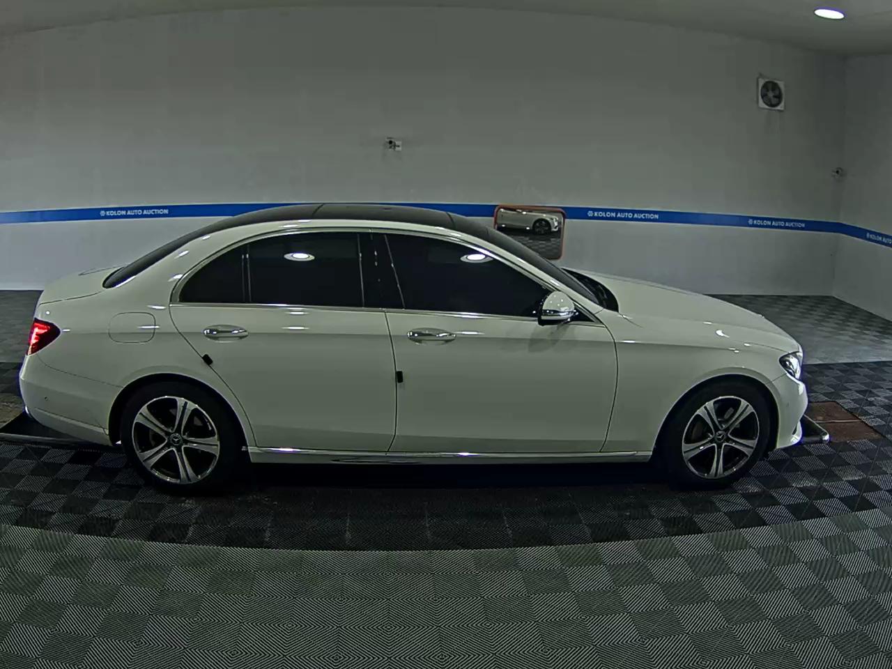مرسيدس بنز E Class 2019 E300