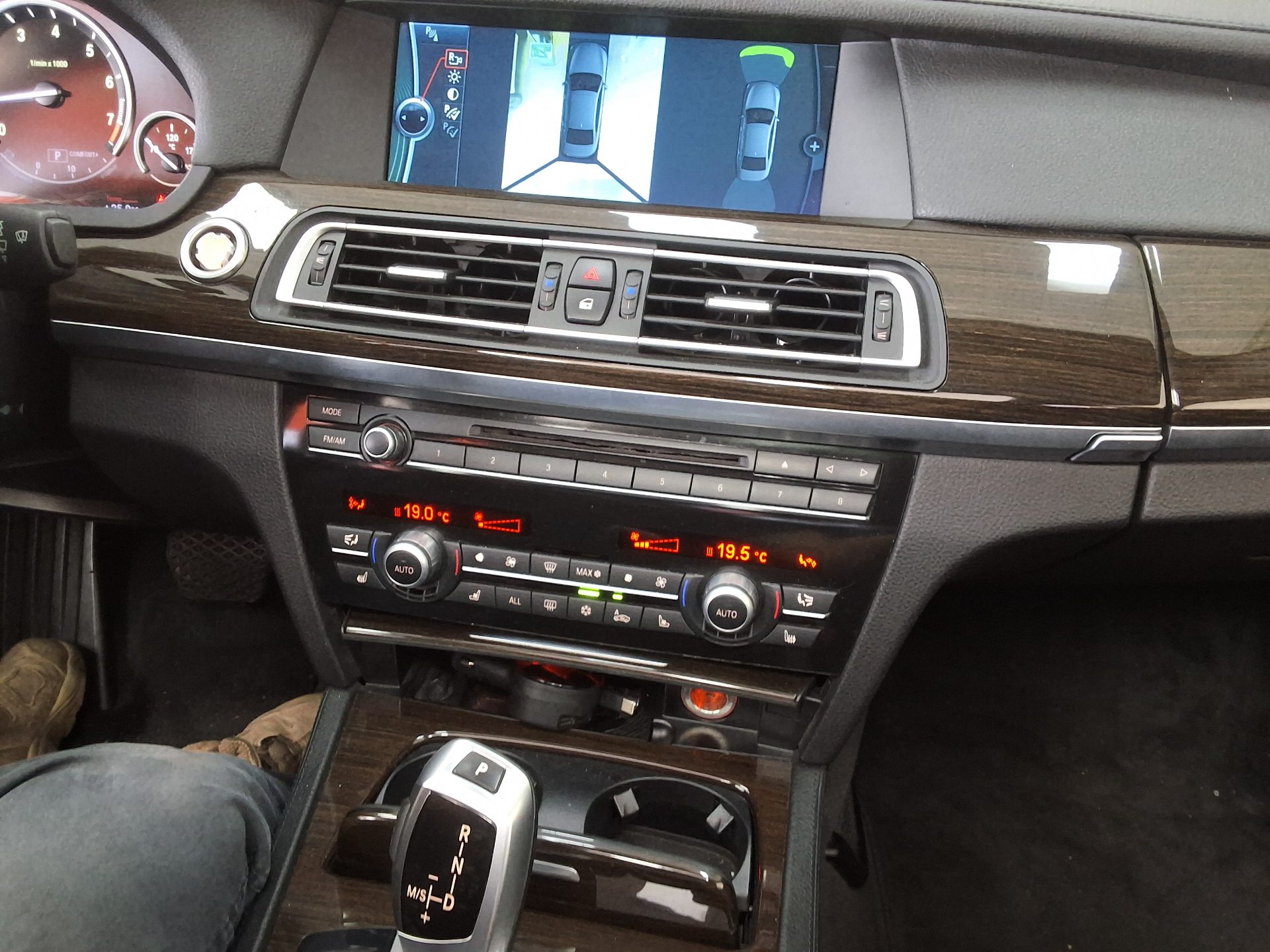 بي إم دبليو 7 Series 2012 740Li