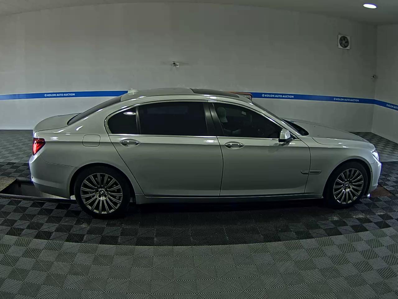 بي إم دبليو 7 Series 2012 740Li