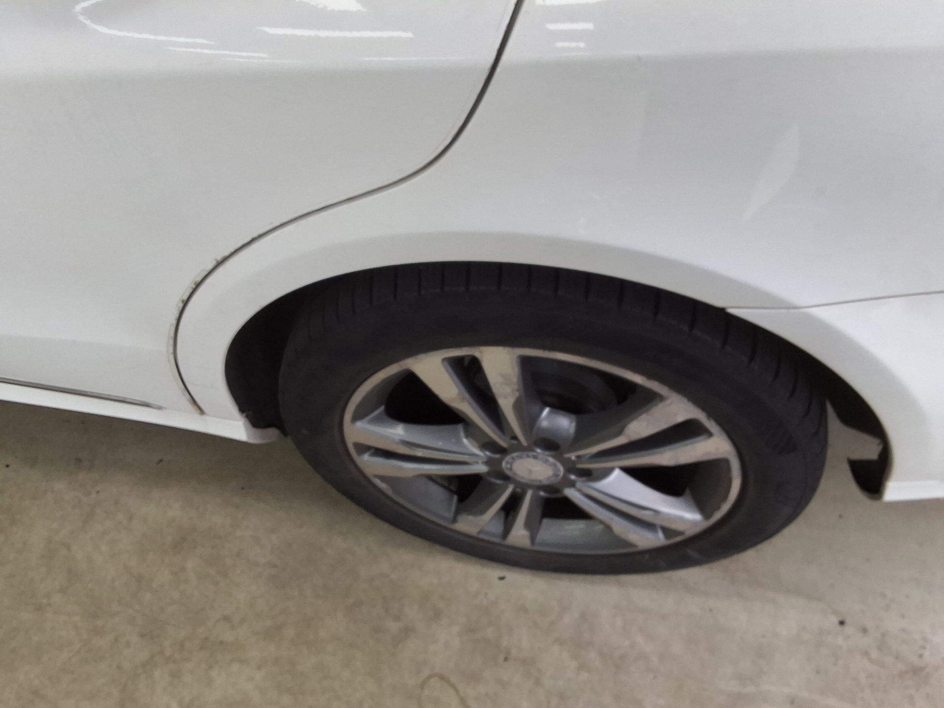 مرسيدس بنز E Class 2015 E220