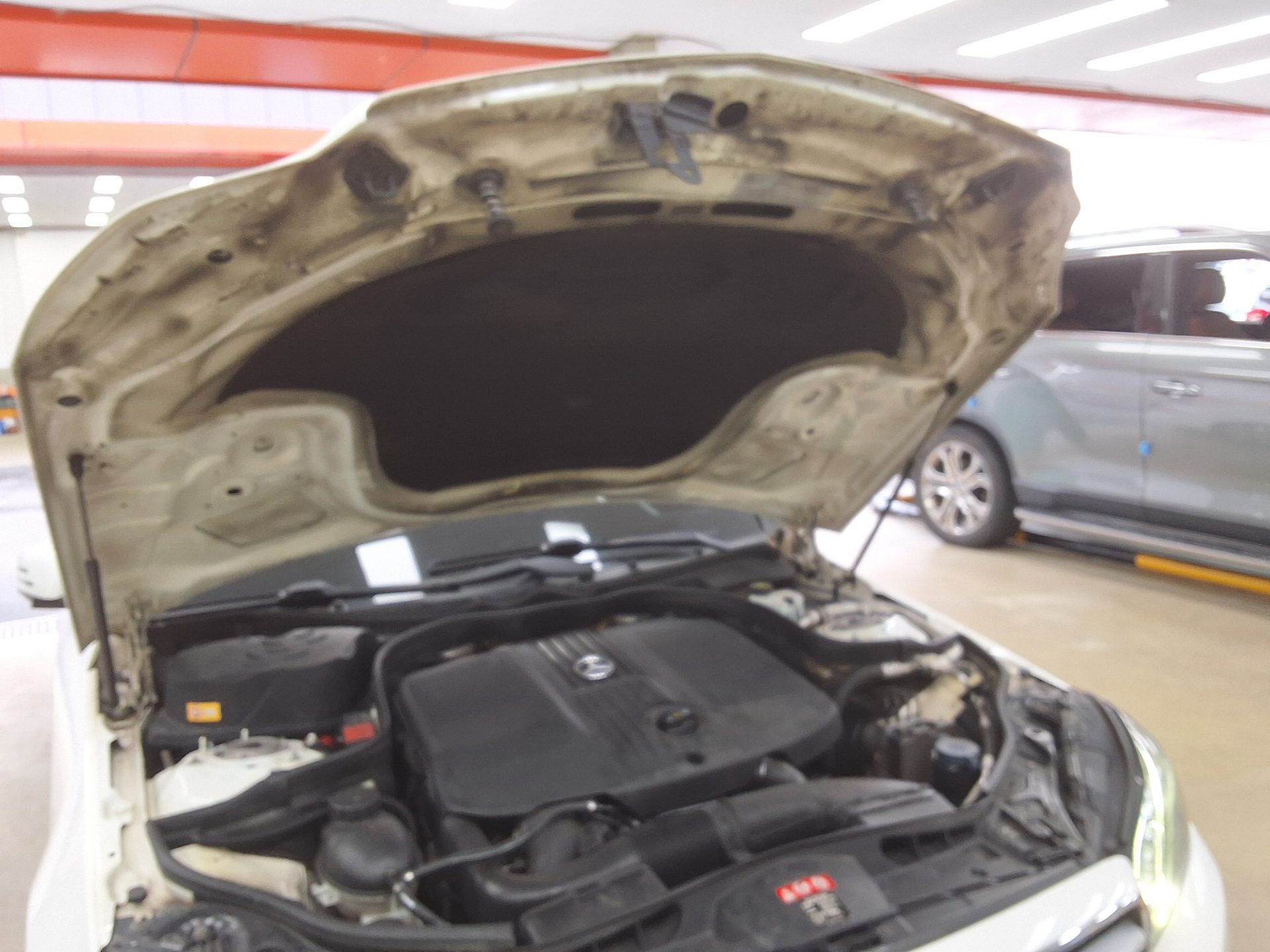 مرسيدس بنز E Class 2015 E220