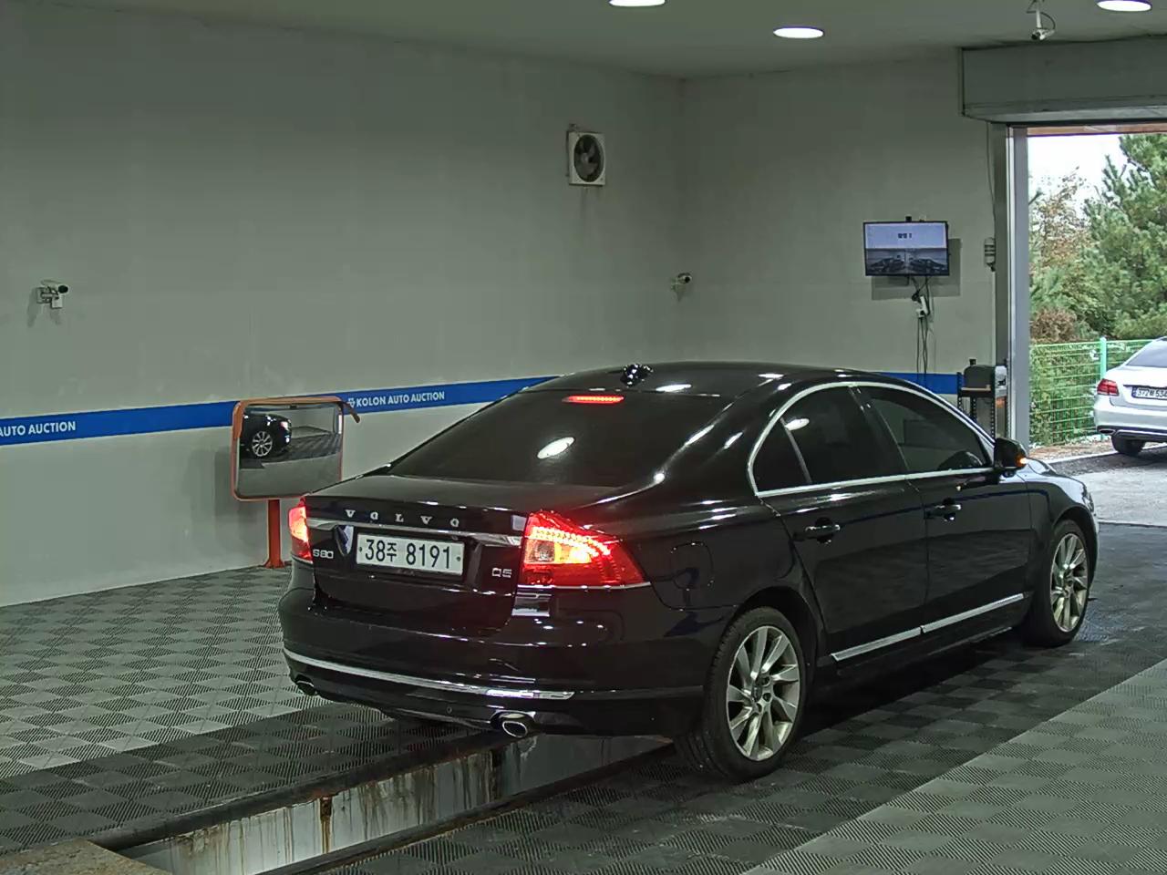 فولفو S80 D5 2014