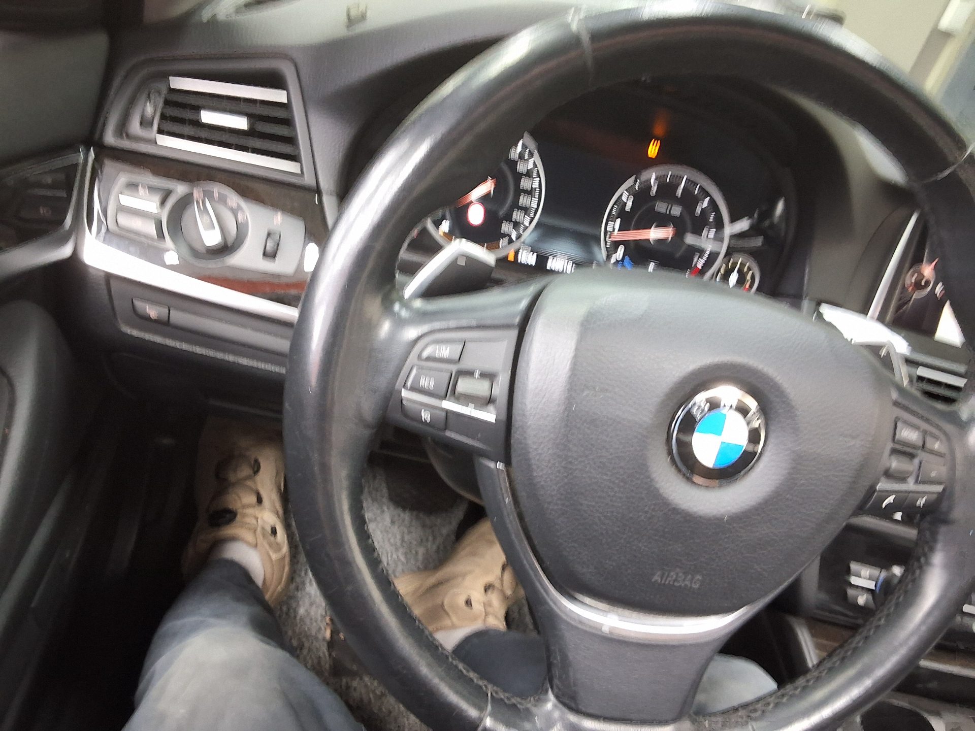 بي إم دبليو 5 Series 2016 528i