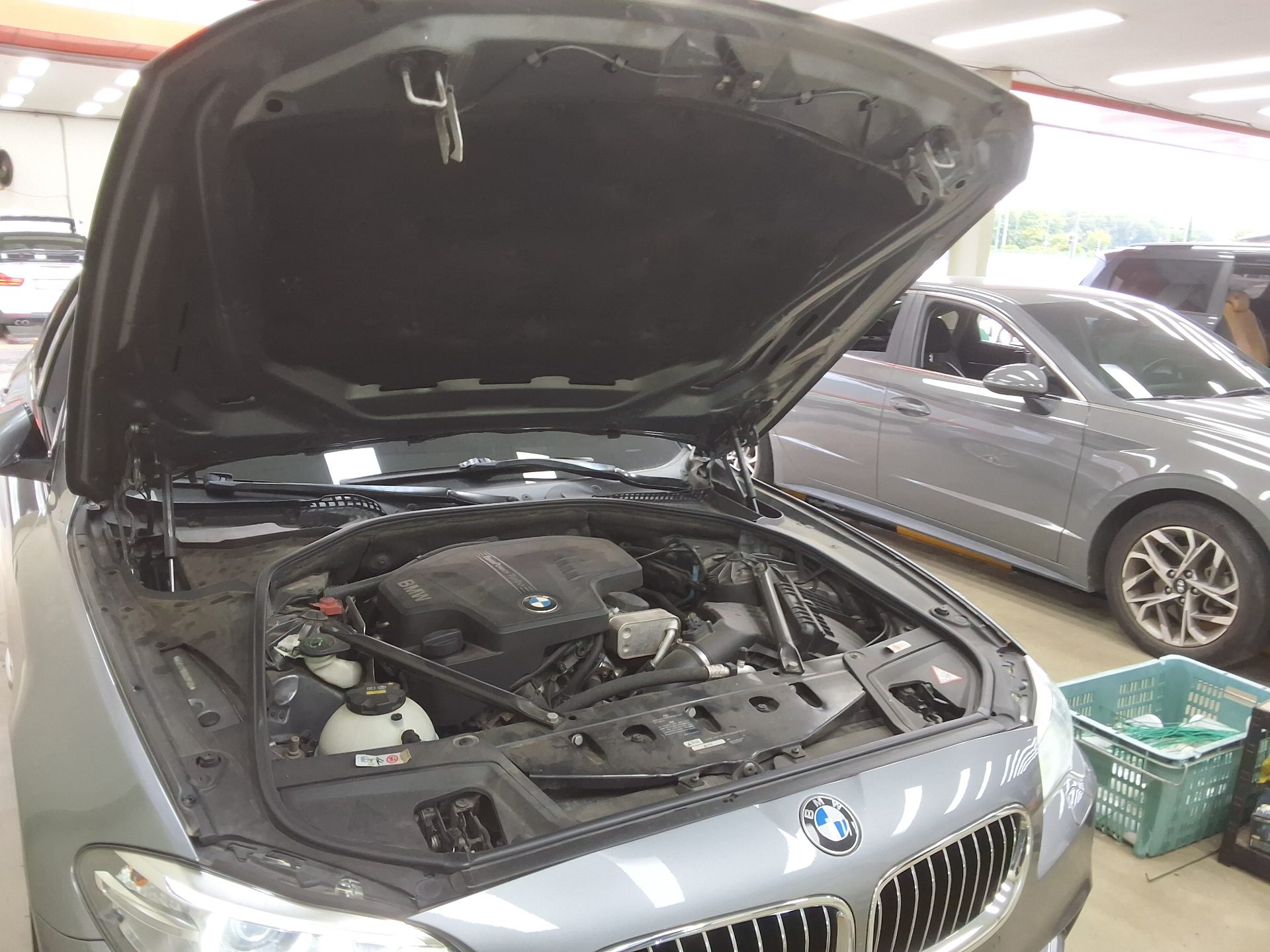 بي إم دبليو 5 Series 2016 528i