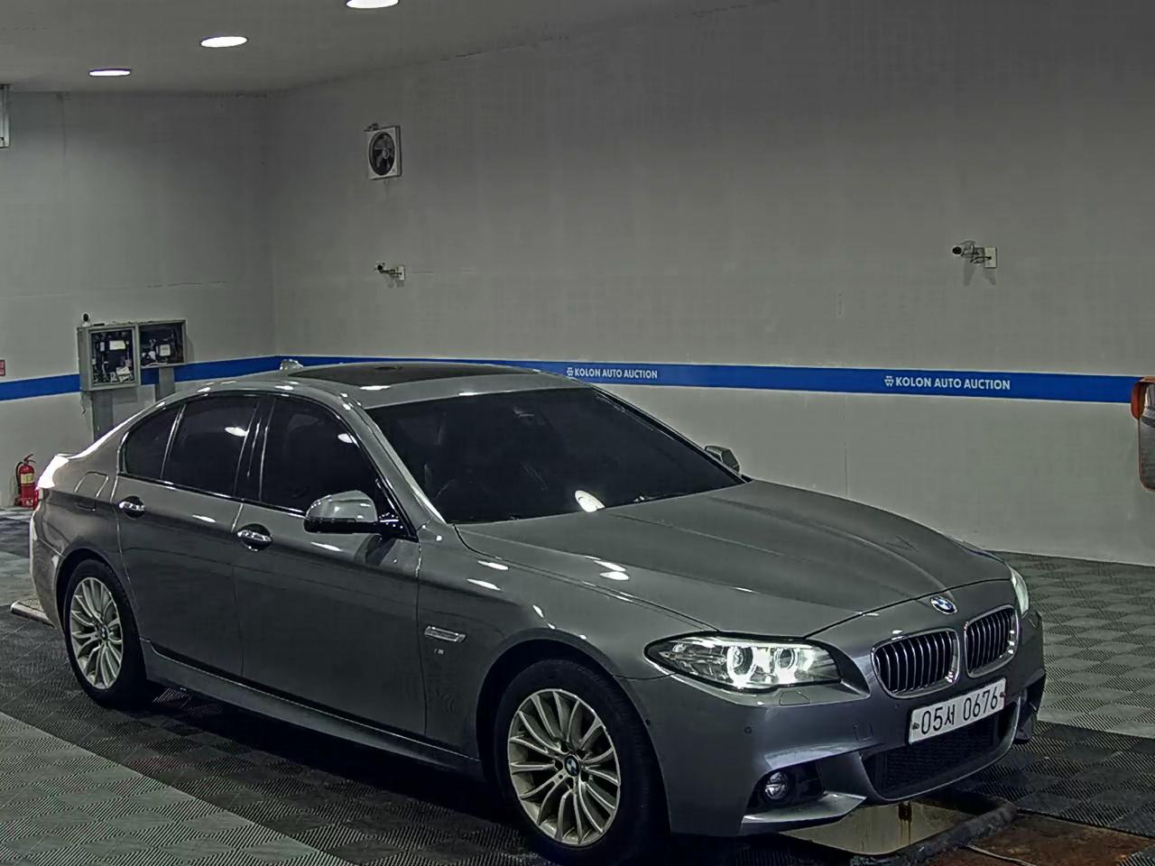 بي إم دبليو 5 Series 2016 528i