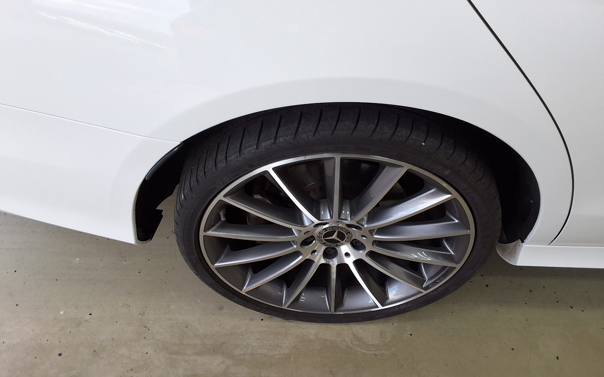مرسيدس بنز E Class 2022 4MATIC LINE