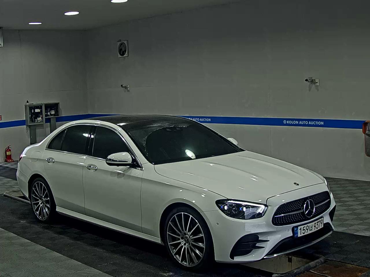 مرسيدس بنز E Class 2022 4MATIC LINE