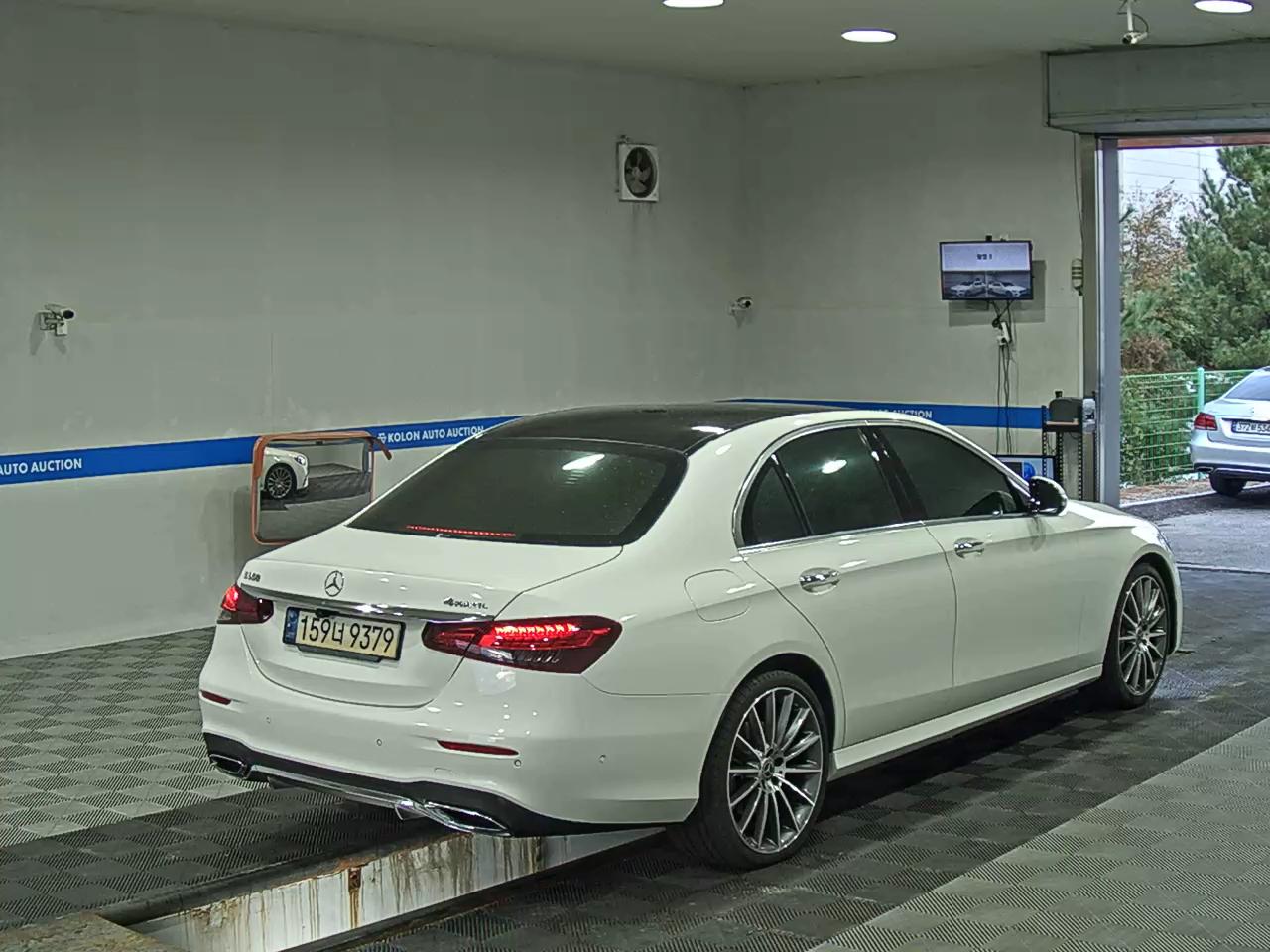 مرسيدس بنز E Class 2022 4MATIC LINE