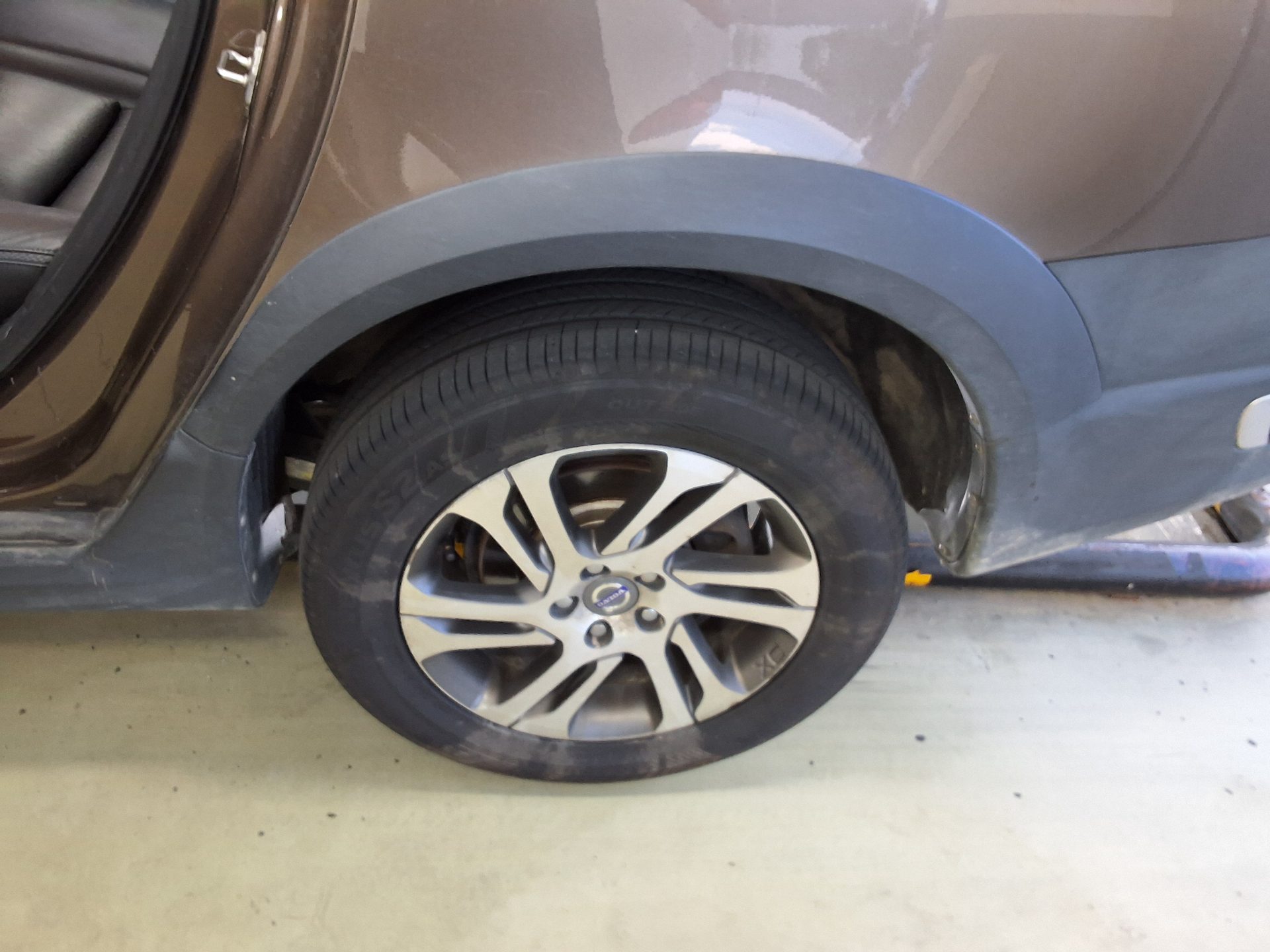 فولفو Xc70 D4 2015