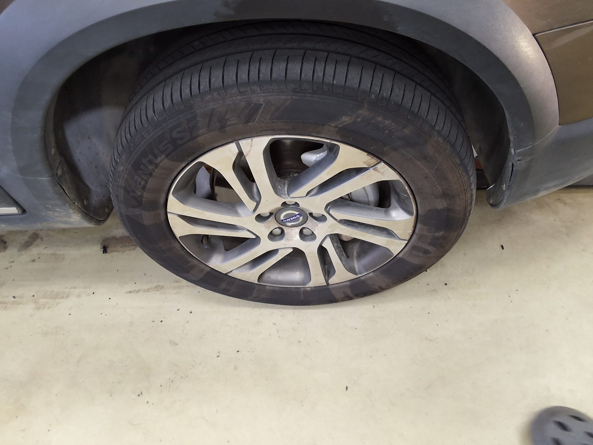 فولفو Xc70 D4 2015