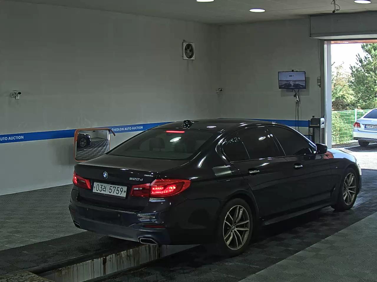 بي إم دبليو 5 Series 2017 SPORT PLUS